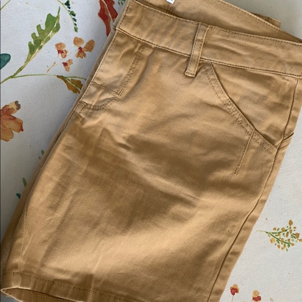 Tan Roxy Shorts - Picture 2 of 3